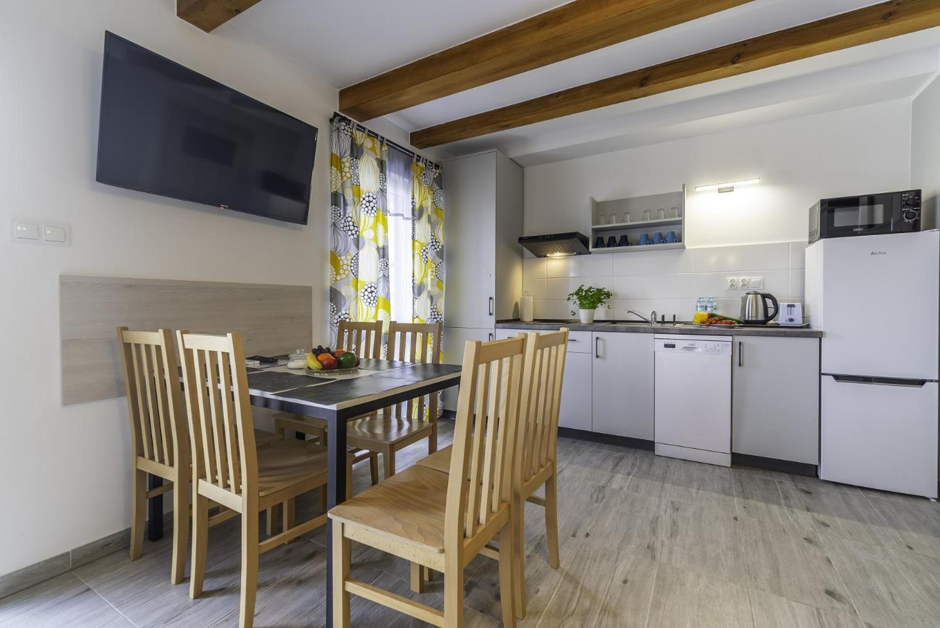 Frajda Domki - Apartamenty 6-Osobowe - Salon I Dwie Sypialnie Oraz Studia 4-Osobowe - Pokoj Z Aneksem Kuchennym Rewal Exteriör bild
