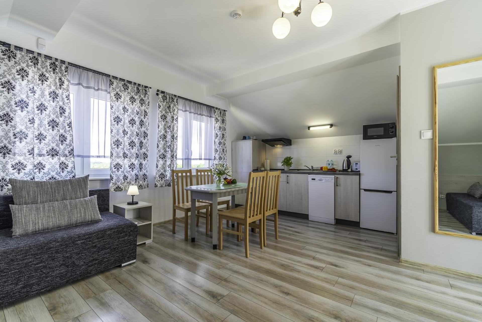 Frajda Domki - Apartamenty 6-Osobowe - Salon I Dwie Sypialnie Oraz Studia 4-Osobowe - Pokoj Z Aneksem Kuchennym Rewal Exteriör bild