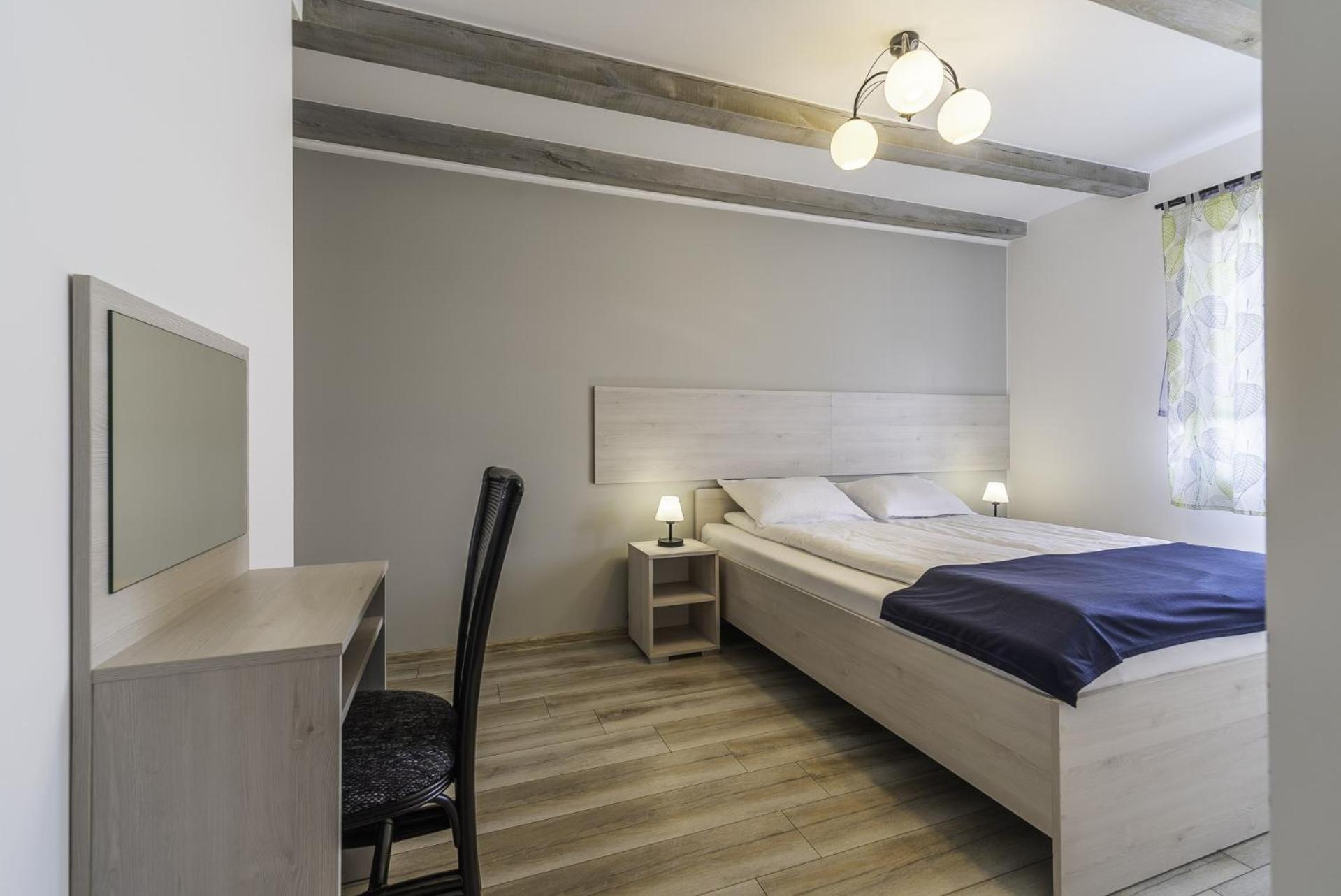 Frajda Domki - Apartamenty 6-Osobowe - Salon I Dwie Sypialnie Oraz Studia 4-Osobowe - Pokoj Z Aneksem Kuchennym Rewal Exteriör bild